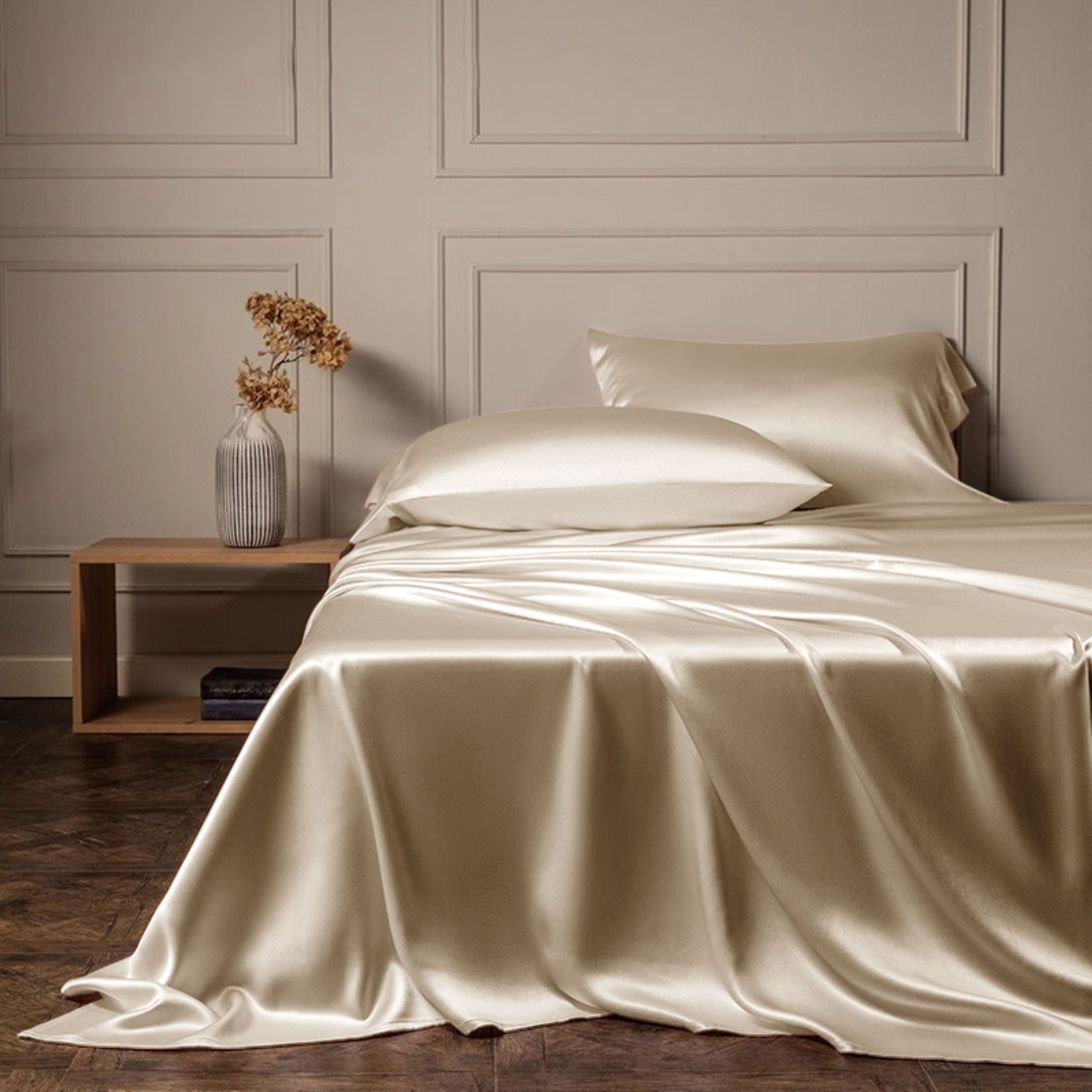 Set De 4 Housses Pour Table De Massage - Jupe, Couette Et Taie Visage - Soie Douce - Neuf Avec étiquettes
